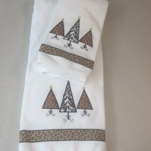 Winter Dreams bath and hand towel. Brand new